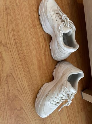 Zapatillas plataforma Zara blancas