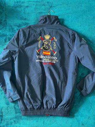 Chaqueta Valecuatro azul y roja