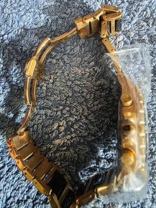 Reloj Follie Follie Negro y Dorado