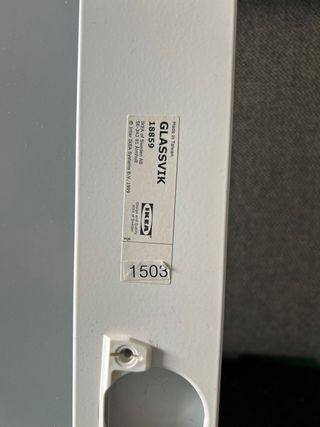 Puerta cristal GLASSVIK Ikea con tirador BILLSBRO