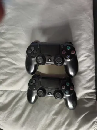 Console PS4 Pro Nera + Controller