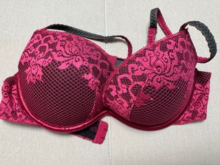 Sujetador Wonderbra 90B rojo nuevo