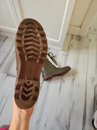 Botas de agua de borrego nuevas