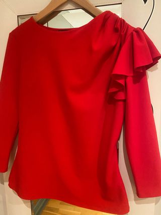 Blusa Roja Sfera con Volantes