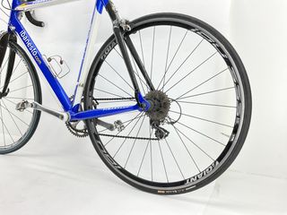 Bicicleta de carretera Pinarello Prince azul