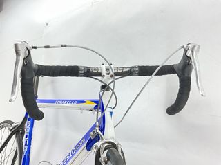 Bicicleta de carretera Pinarello Prince azul