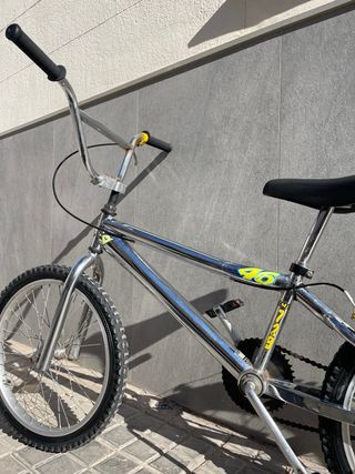 BMX Pista Cromada, pegs enormes incluidos...