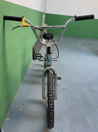 BMX Pista Cromada, pegs enormes incluidos...