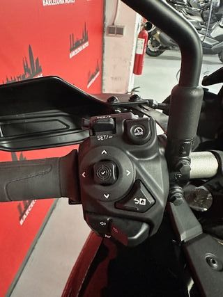 YAMAHA TRACER 9 Y-AMT DEL AÑO 2025 !!! NUEVA !!!