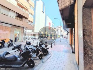 Garaje en venta en Ensanche - Diputación en Alicante