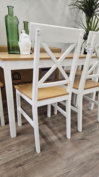 OFERTA NOVEDAD! Elegante conjunto mesa y 4 sillas