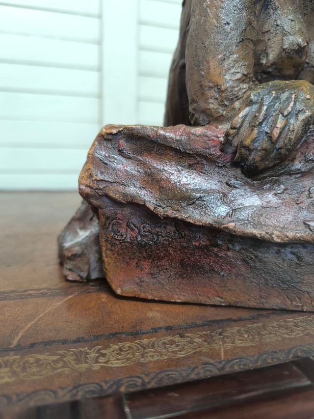Escultura cerámica mujer desnuda. Firmada