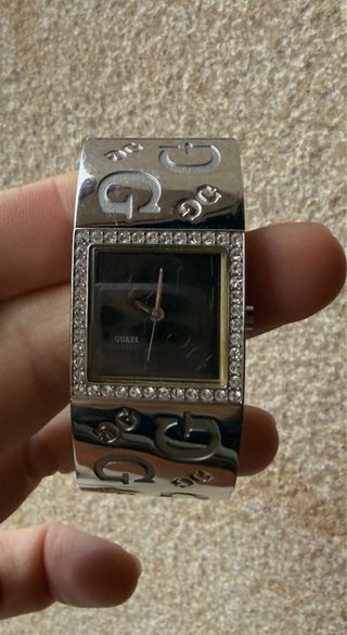 Reloj Guess Mujer Plata y Negro