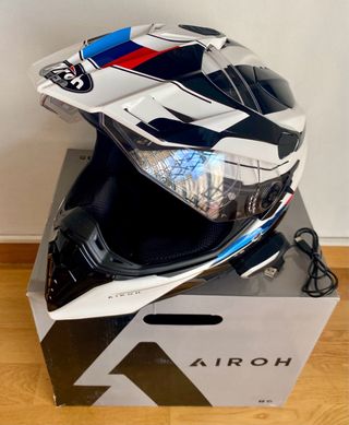 Casco Airoh Commander 2022 + Intercom + Guantes