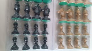 Set Piezas Ajedrez y Damas. Nuevas