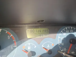 Nissan Terrano II 2000