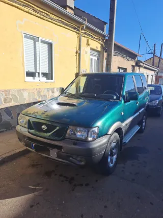 Nissan Terrano II 2000