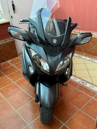 Suzuki Burgman 650 Executive. 2017
