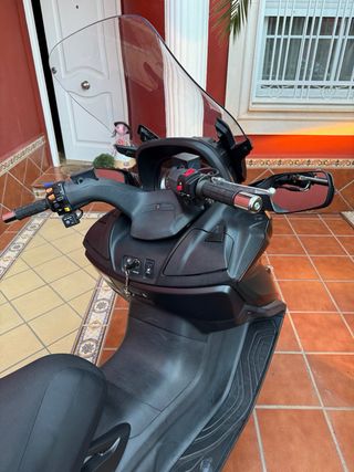 Suzuki Burgman 650 Executive. 2017