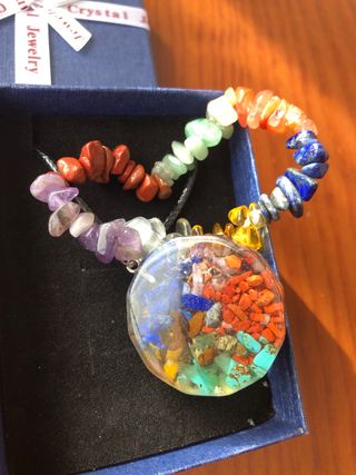 Collar y Pulsera Chakras Resina Piedra