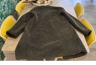 Abrigo verde piel sintética hombre tendencia