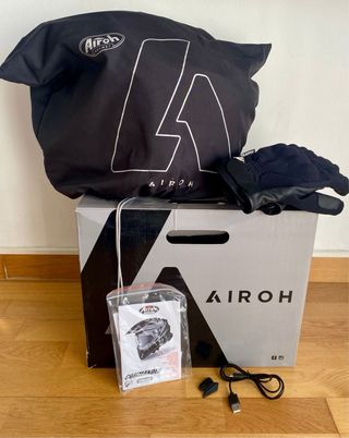 Casco Airoh Commander 2022 + Intercom + Guantes
