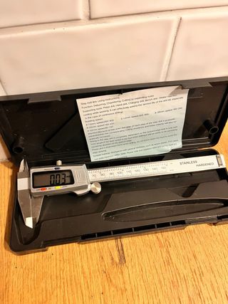 Calibre digital 150mm como nuevo + batería nueva