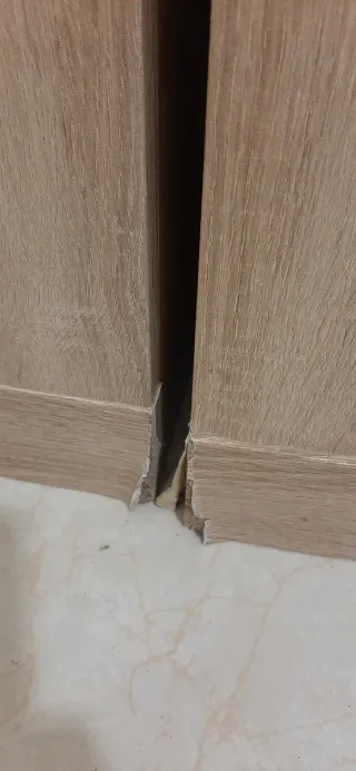 Mesitas de noche de madera y somier