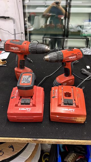 Taladro/atornillador Hilti con maletín