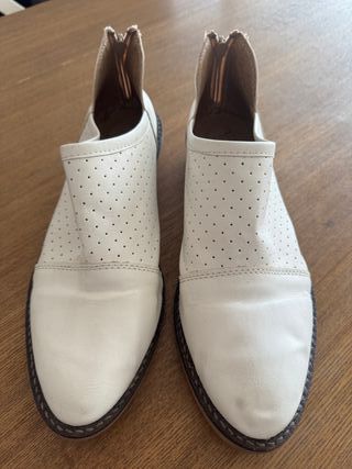 Botines blancos simil piel