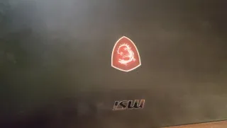 Portátil MSI Negro y Rojo