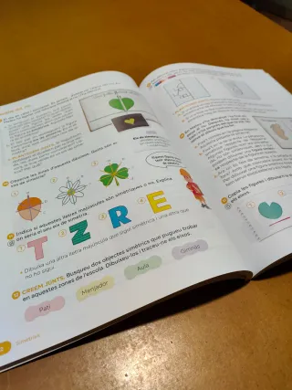 Matemàtiques. 4 Primària. Revola. Cruilla