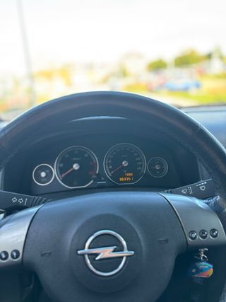 Opel Vectra 2004