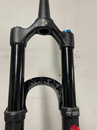 Suspensão Fox 38 29 Float Grip Performance 160mm