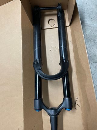 Suspensão Fox 38 29 Float Grip Performance 160mm