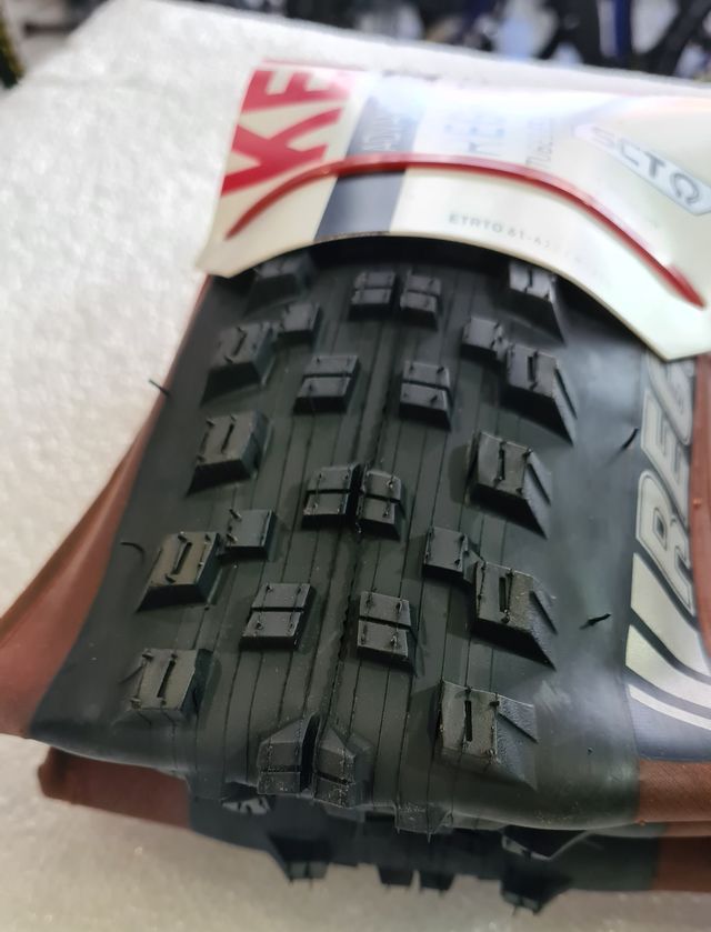 2 coperture Tubeless Ready Kenda 29x2.40