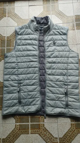 Chaleco gris, Talla XL muy poco usado