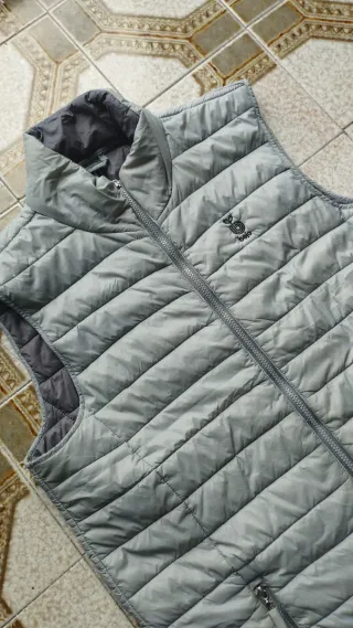 Chaleco gris, Talla XL muy poco usado