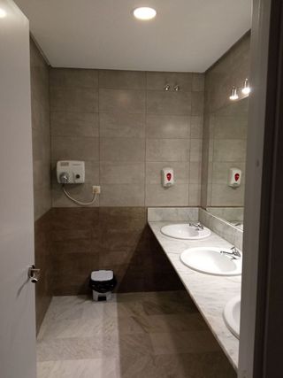 Oficina en venta en Colores - Entreparques en Sevilla