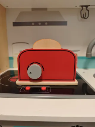 Cocinita de juguete con accesorios