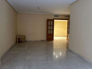 Piso en venta en Renfe - Bulevar 1º y 2º Fase en Jaén