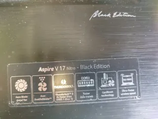 Ordenador portatil para trabajar con monitor