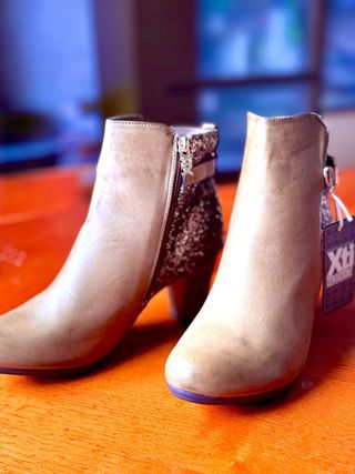 Botines XTI Beige Talla 39 Nuevos a estrenar.
