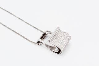 Colgante De Oro Blanco De 18K Con Diamantes.. Ref: 044-03-01195