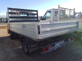 Camión Nissan 35.11 Caja Abierta