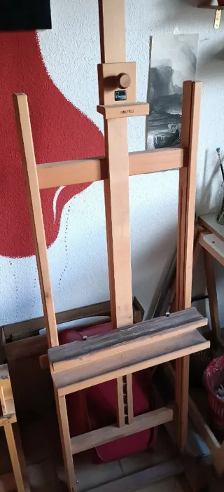 Caballete de pintura de madera