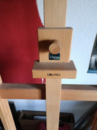 Caballete de pintura de madera