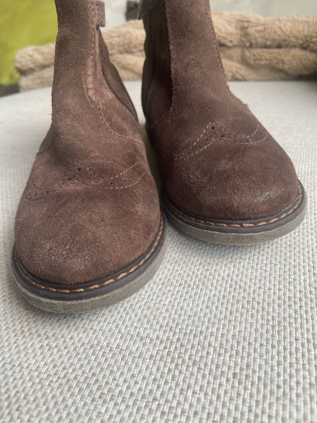 Botines niño ante marrón. Talla 29