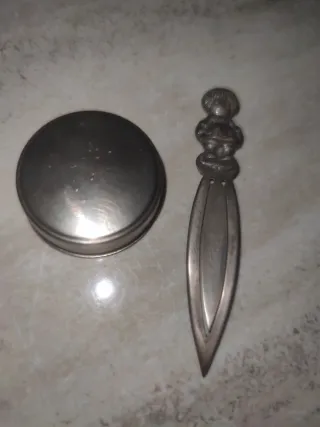 Pastillero y abrecartas de plata