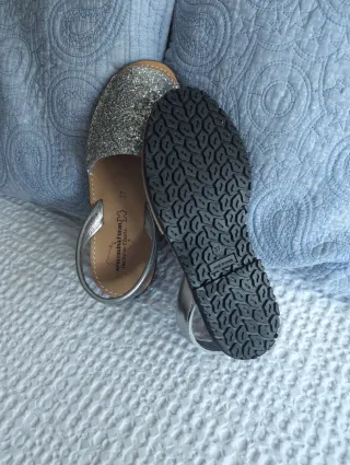 Alpargatas plateadas con purpurina T.37